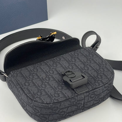 Dior Mini sac Messenger Saddle