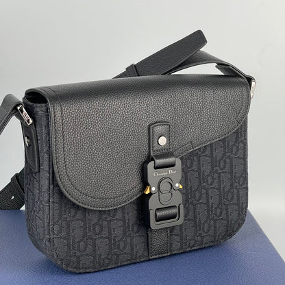 Dior Sac Messenger à rabat Saddle Small