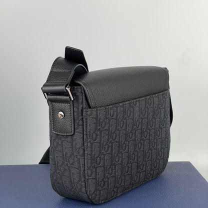 Dior Sac Messenger à rabat Saddle Small