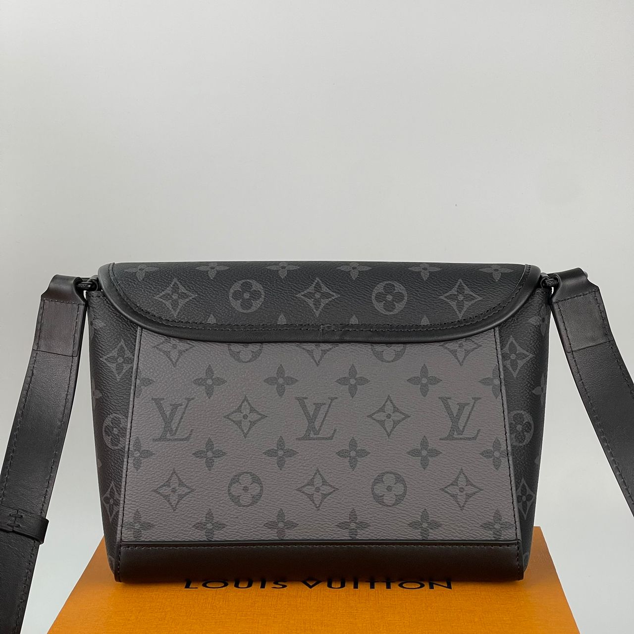 Louis Vuitton Sac Messenger Pulse