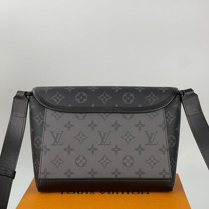 Louis Vuitton Sac Messenger Pulse