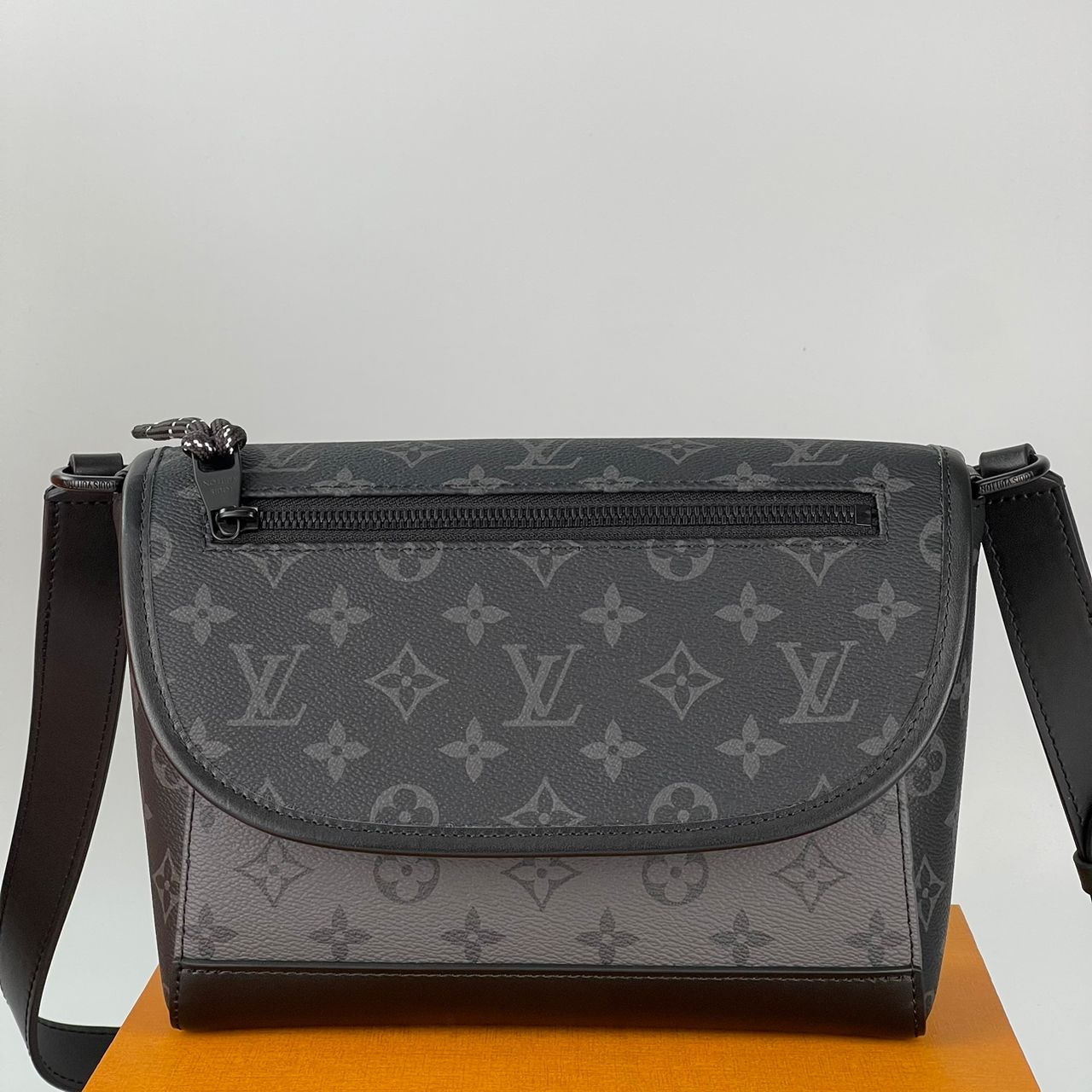 Louis Vuitton Sac Messenger Pulse