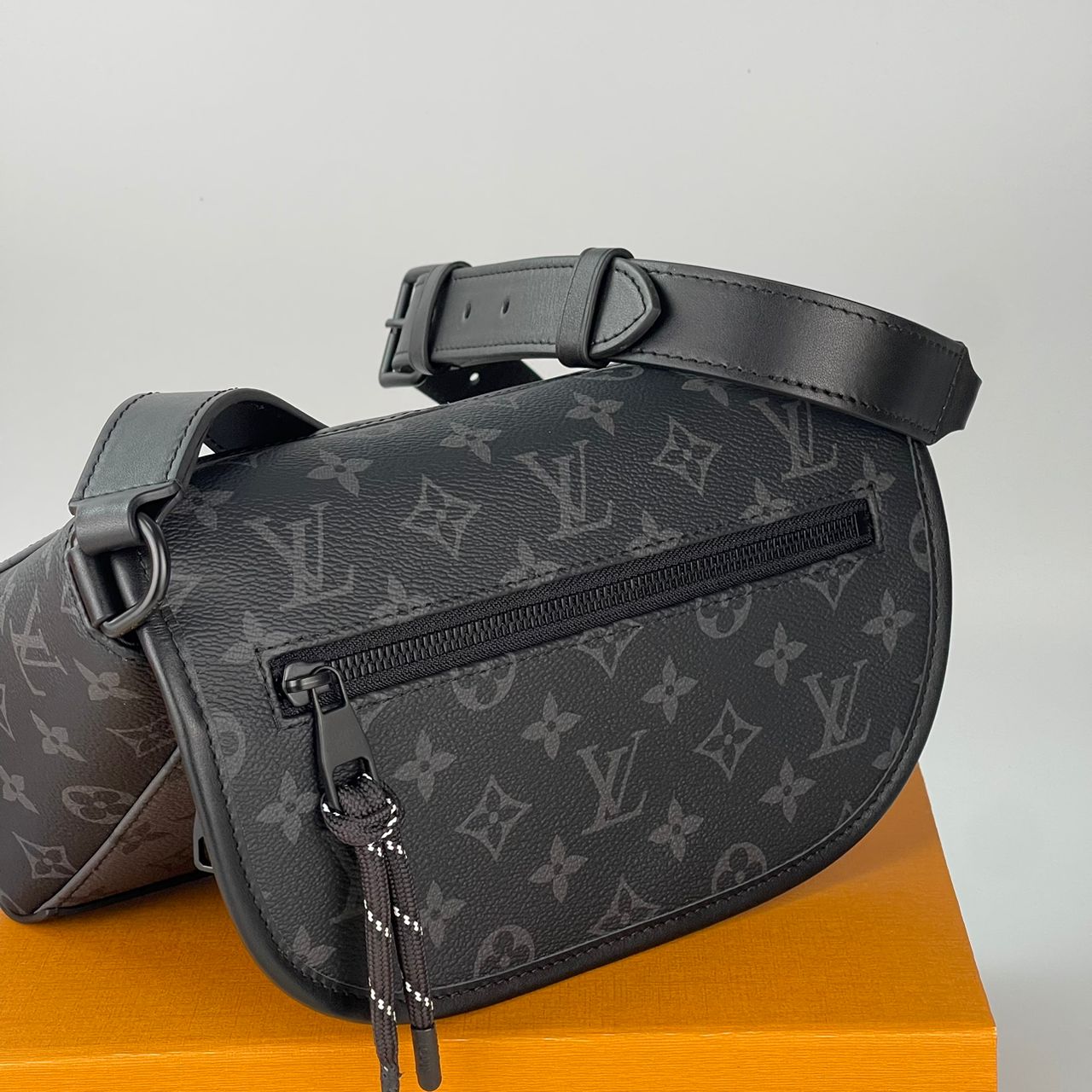 Louis Vuitton Sac Messenger Pulse